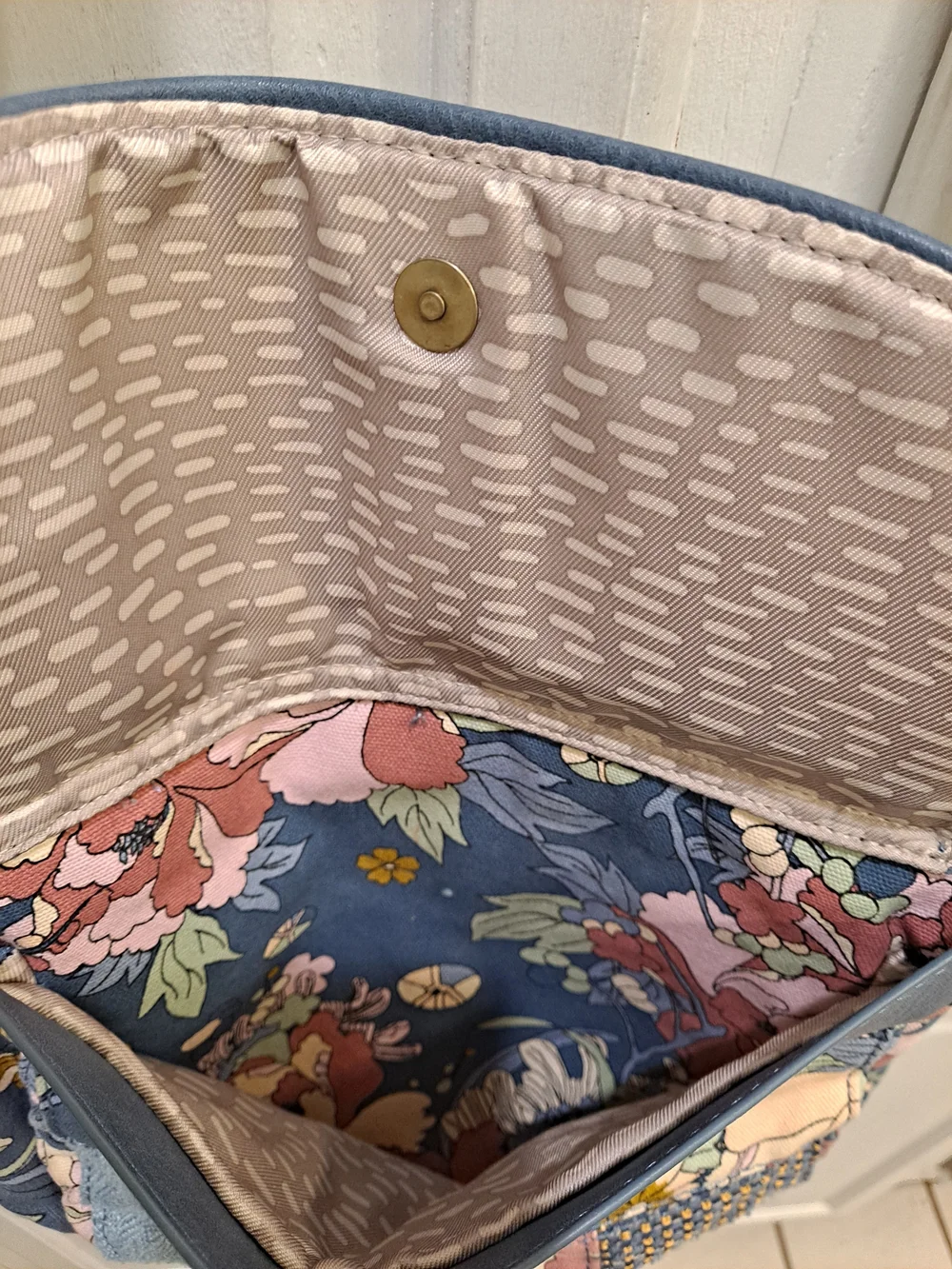 Sakroots Artist Circle Blue Floral Patchwork Cotton Crossbody Multicolor Accents - Picture 5 of 16